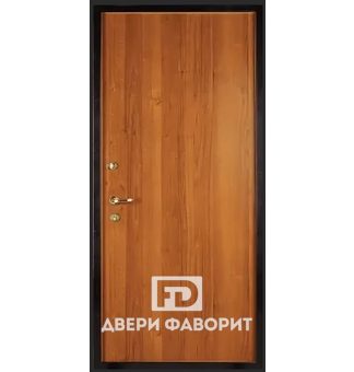 одностворчатая дверь в квартиру с ламинатом